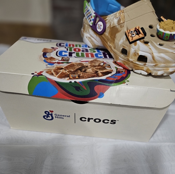 Crocs Limited Edition Cinnamon Toast Crunch Cereal - Picture 2 of 5